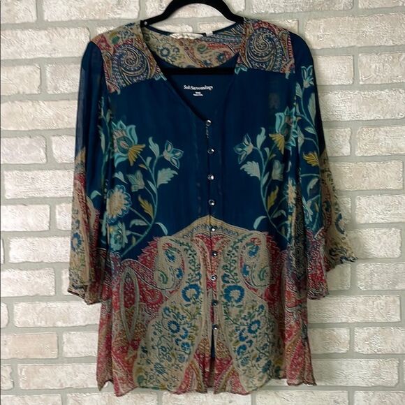 Soft Sureounding Blouse size Sm - Picture 1 of 9